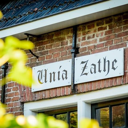 Unia Zathe Bed & Breakfast Ee ภายนอก รูปภาพ