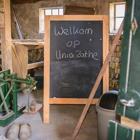 Unia Zathe Bed & Breakfast Ee ภายนอก รูปภาพ