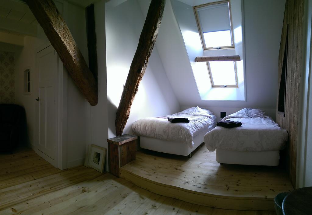 Unia Zathe Bed & Breakfast Ee ภายนอก รูปภาพ