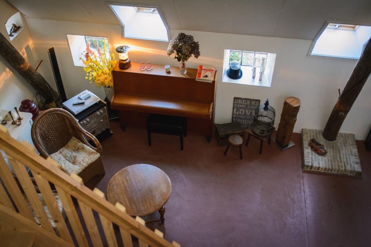 Unia Zathe Bed & Breakfast Ee ภายนอก รูปภาพ