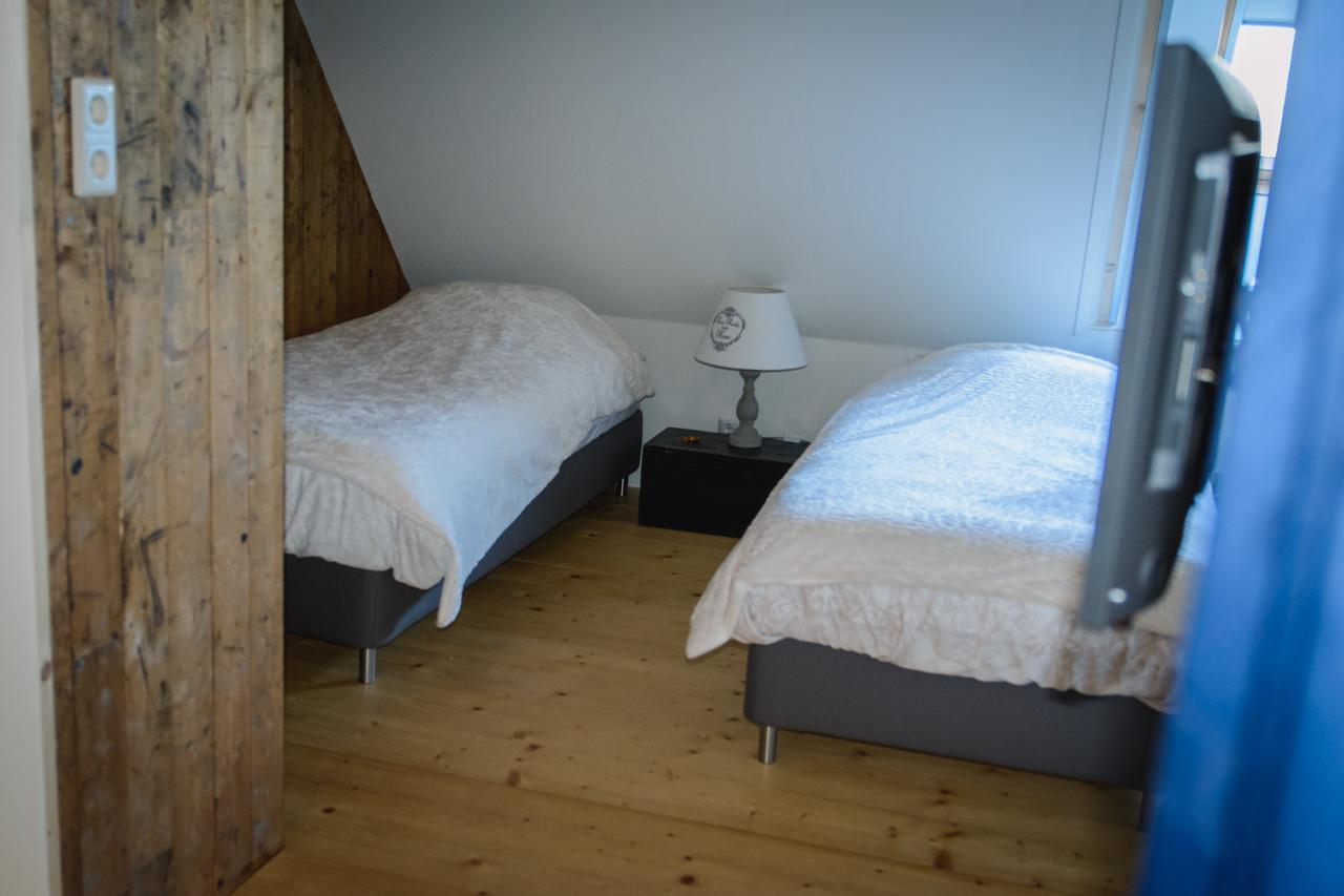 Unia Zathe Bed & Breakfast Ee ภายนอก รูปภาพ